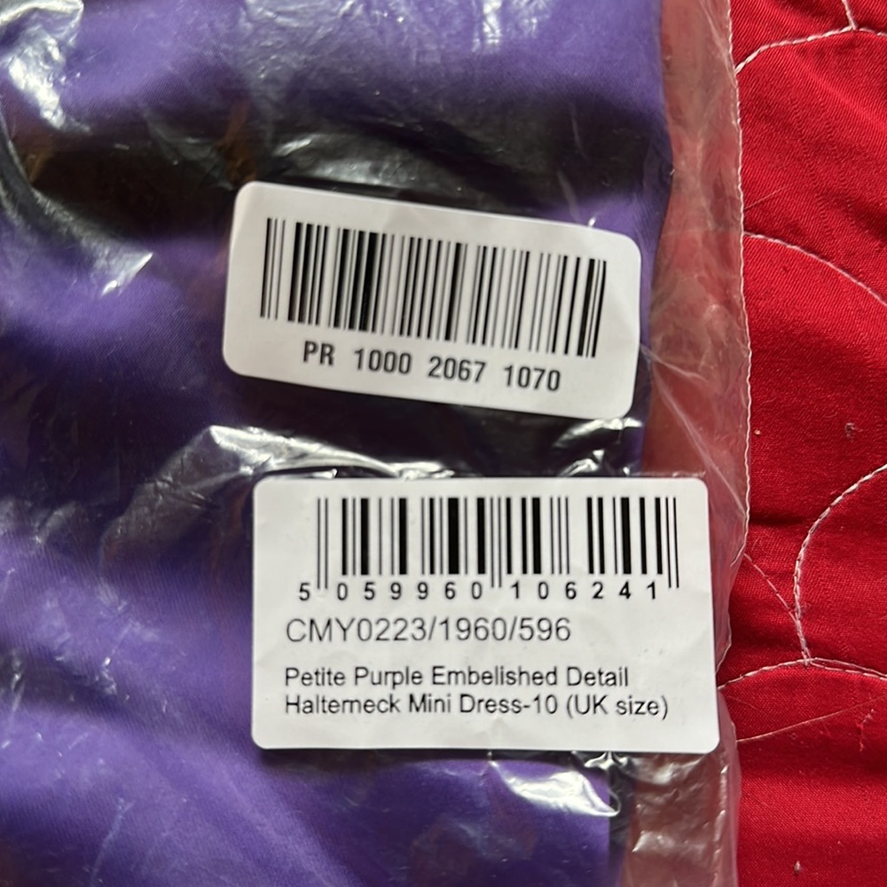 Petite Purple Embellished Detail Halterneck Bodycon
Dress Retails 68$ HPx4 - Picture 9 of 10